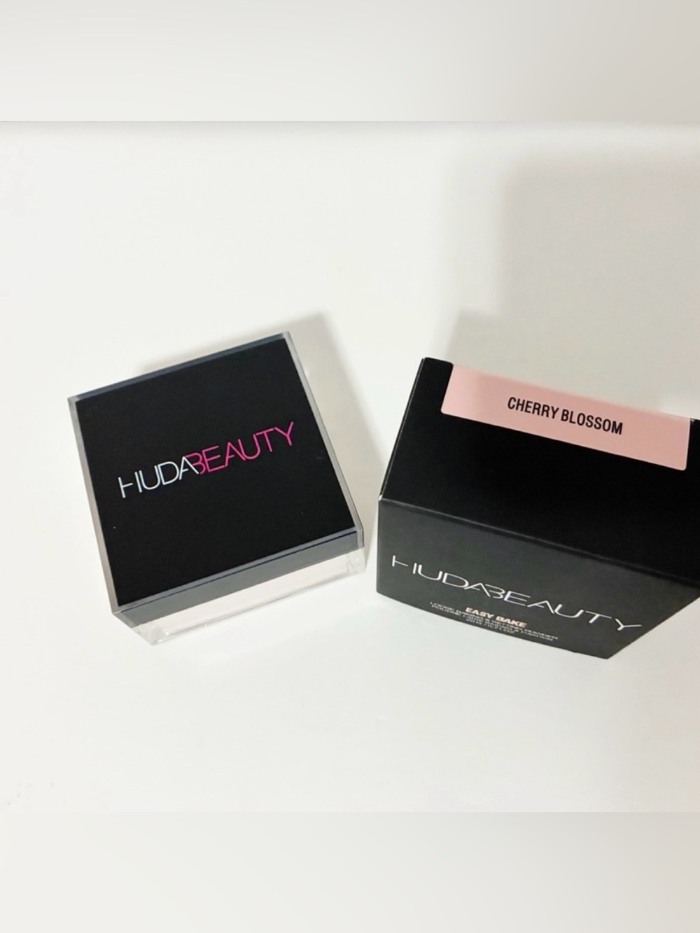 🌸Huda Beauty Easy Bake Loose Setting Powder Cherry Blossom 20g